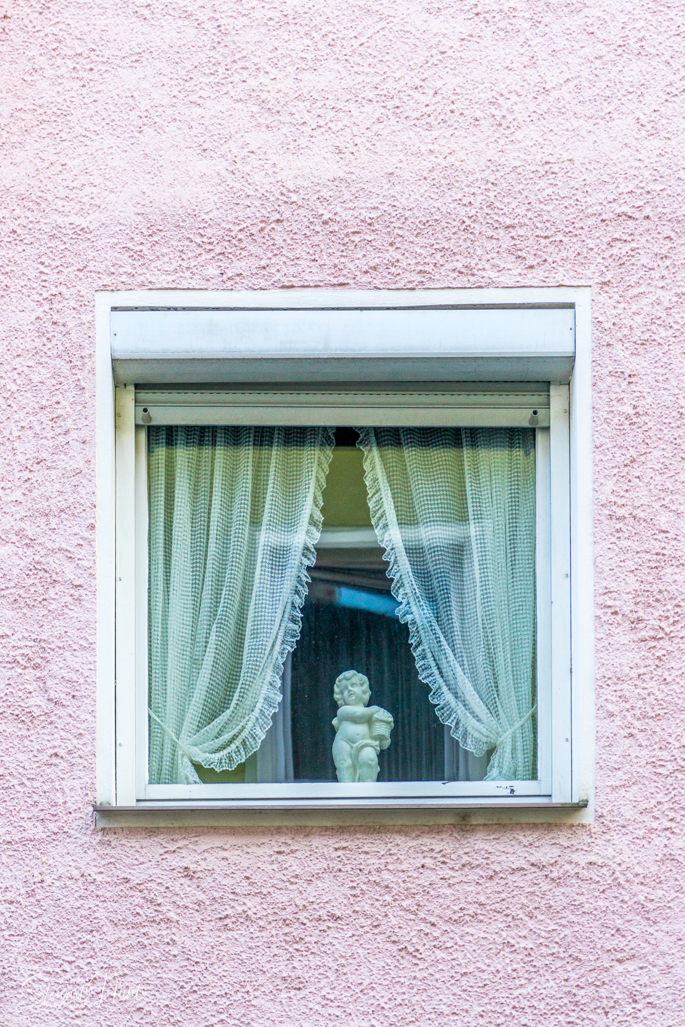 Neuschwanstein and Fussen 04071