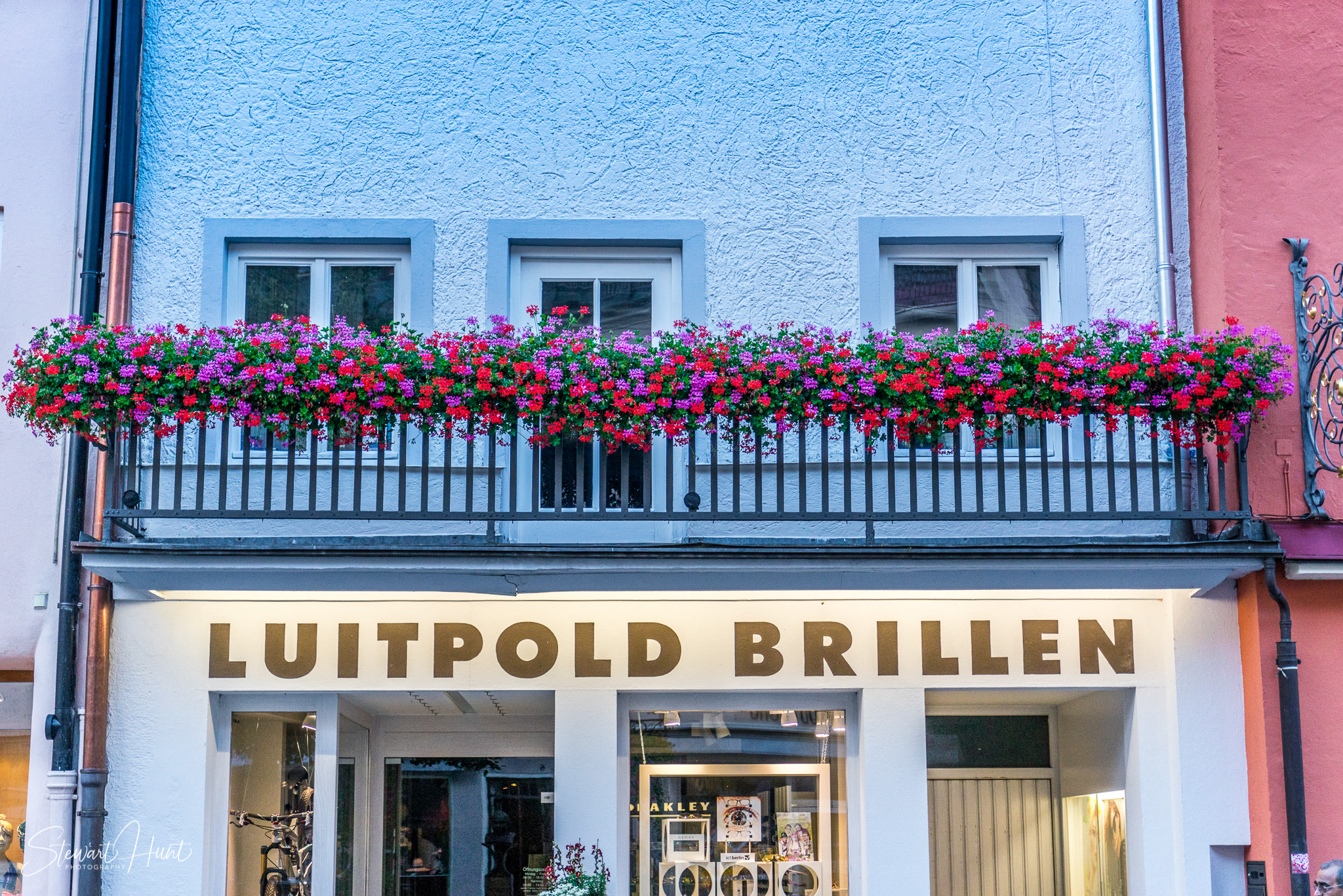 Neuschwanstein and Fussen 04076