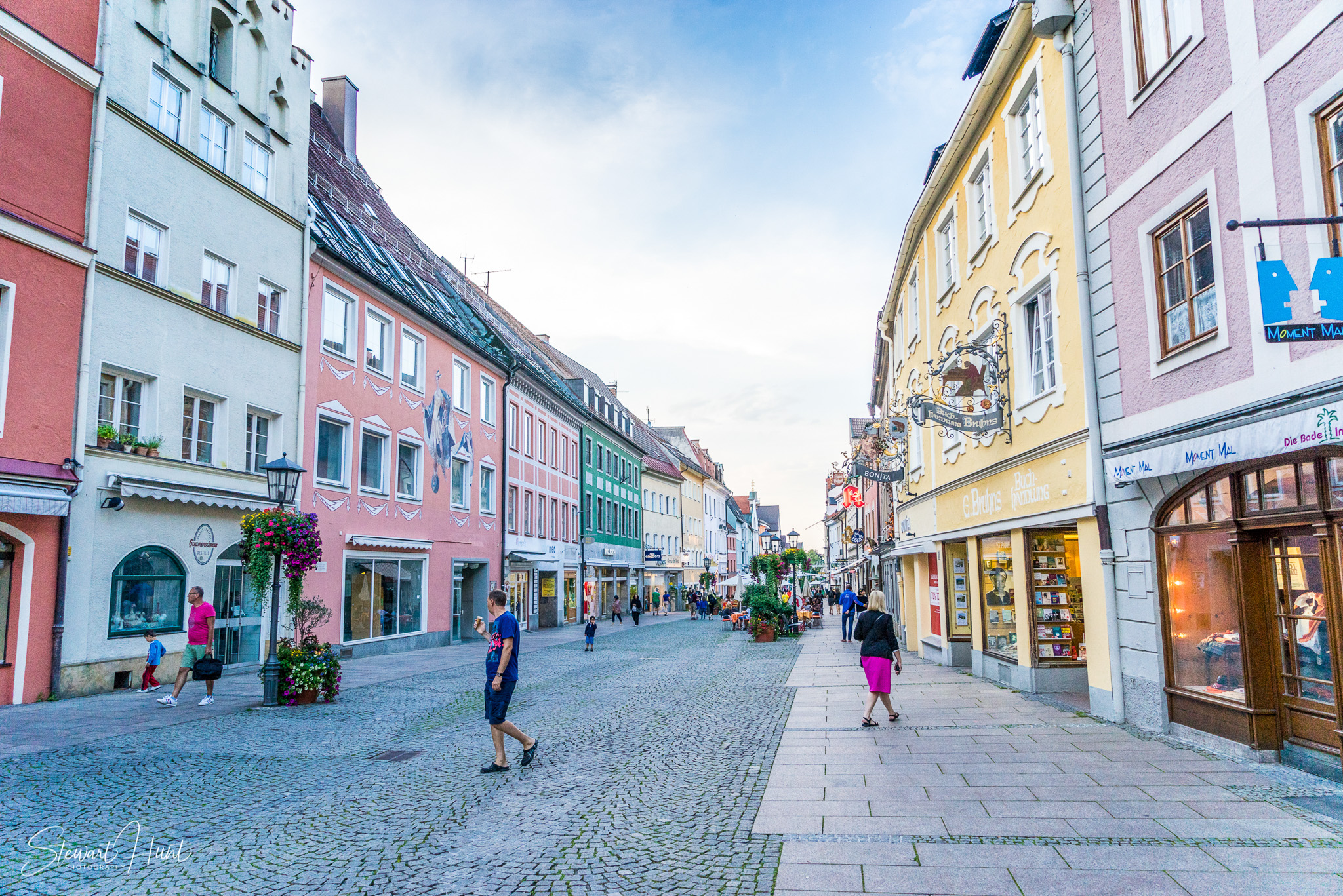 Neuschwanstein and Fussen 04077