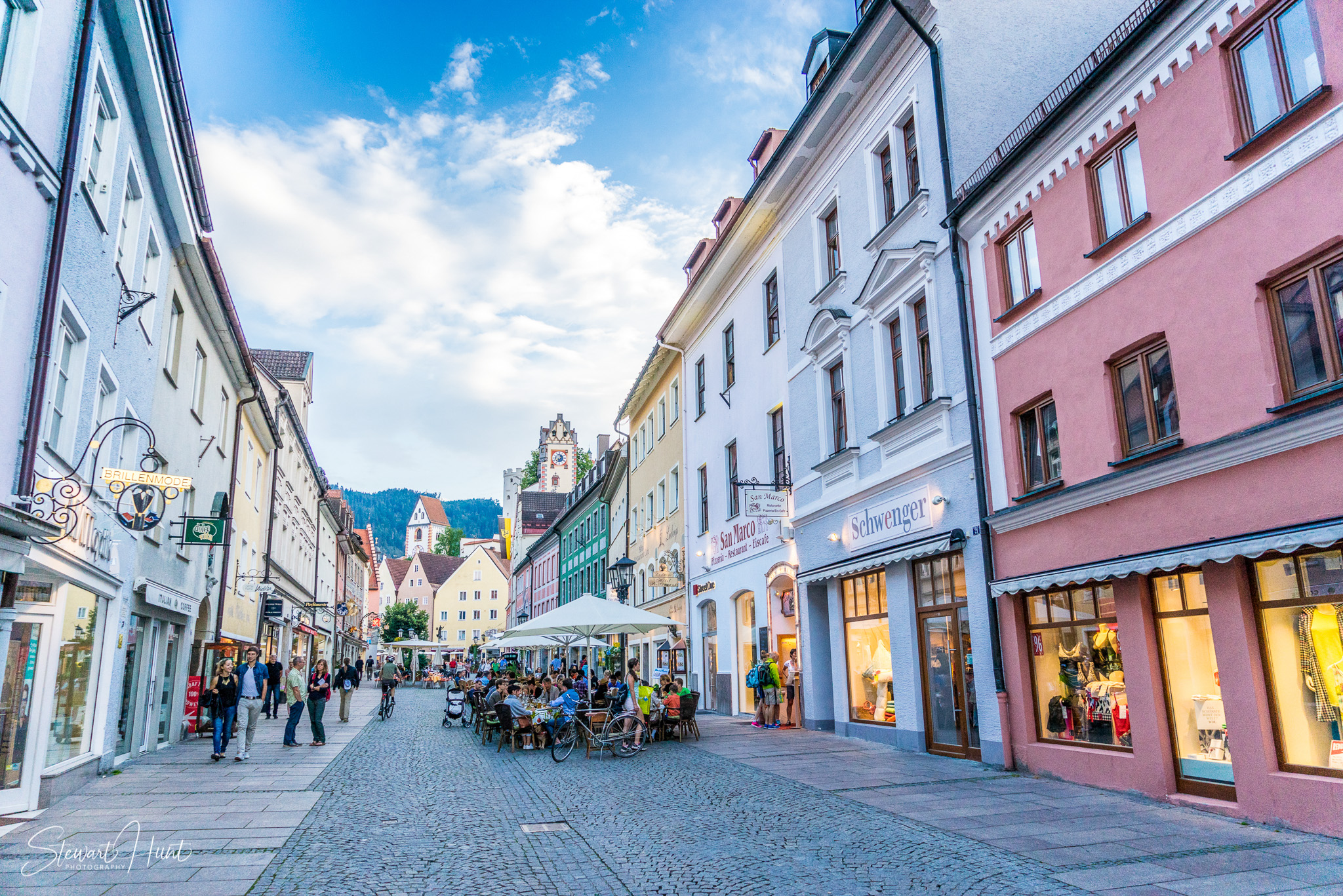Neuschwanstein and Fussen 04080